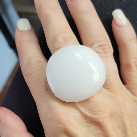 SOAP WHITE FUNKY BOLD STATEMENT RING - Picture 7 of 8